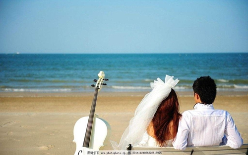 晚輩結(jié)婚長(zhǎng)輩祝福語(yǔ)此后山高路遠(yuǎn)